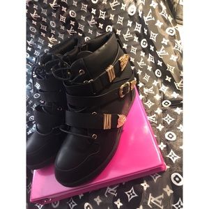 Sneaker Wedge Bootie